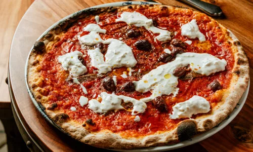 Stazione Mole - Piatto con pizza